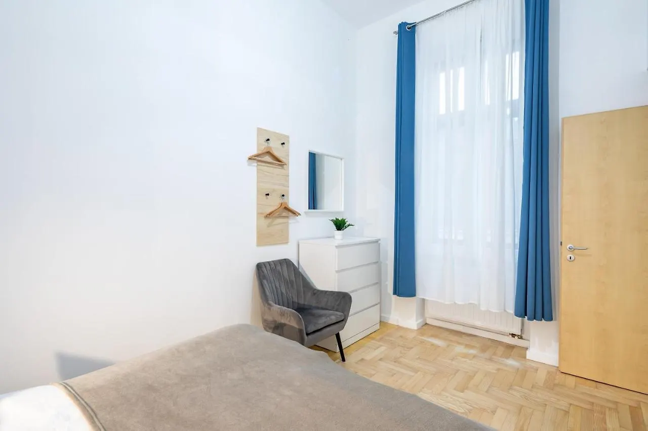 Apartment Extreme Central - New - Lively Neighbourhood Budapest Hungary