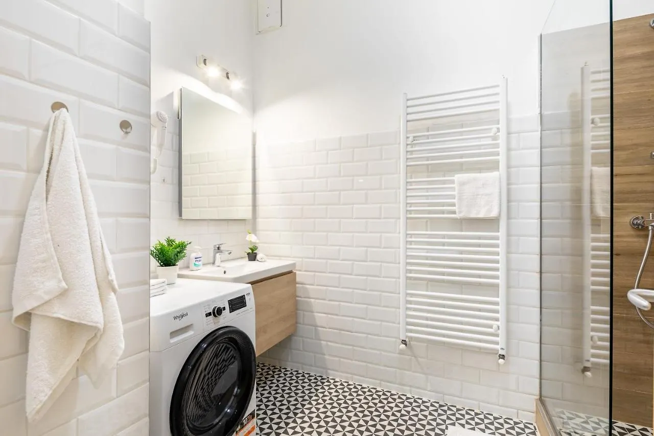 Extreme Central - New - Lively Neighbourhood Budapest Apartment