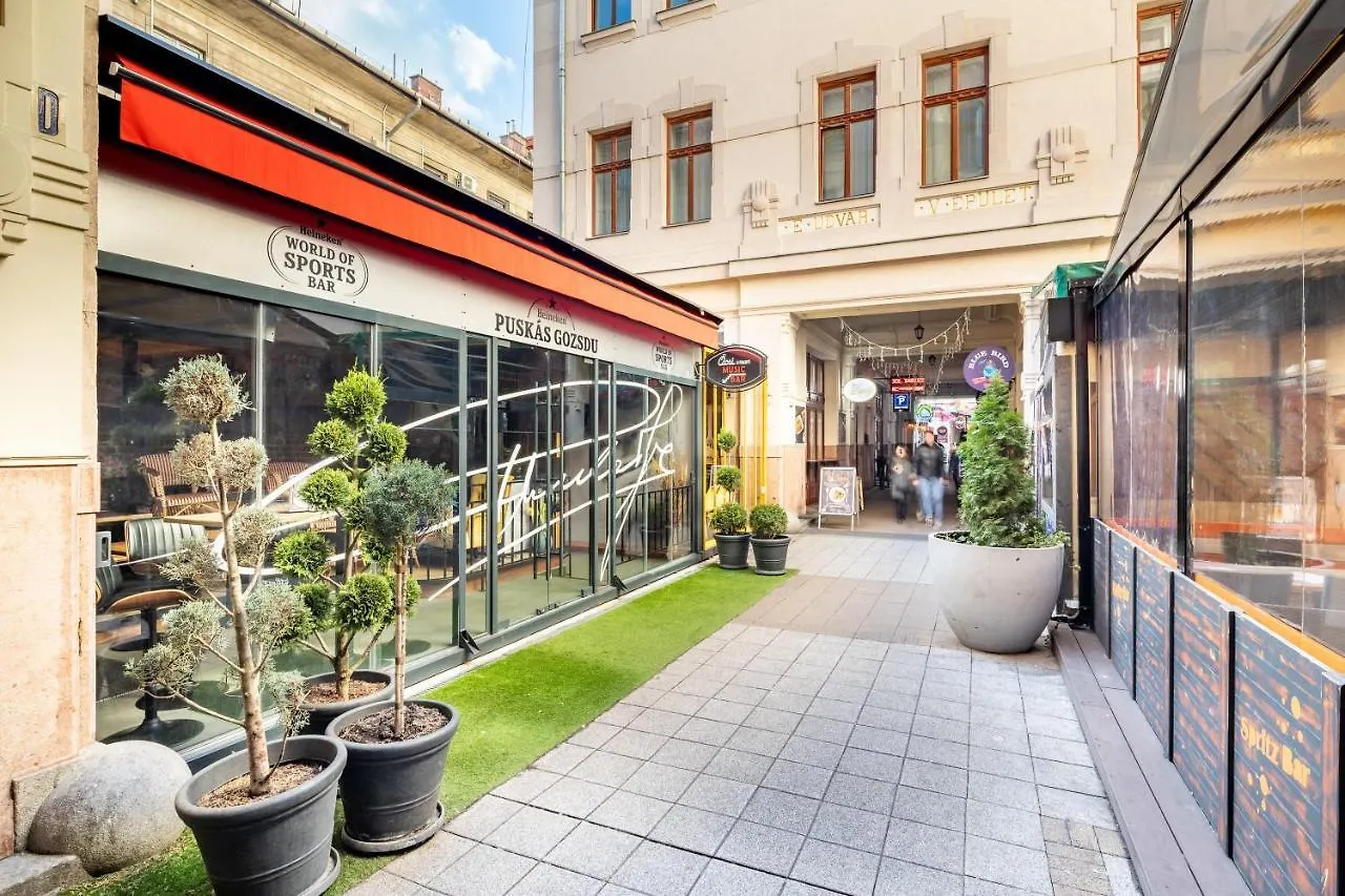 Apartment Extreme Central - New - Lively Neighbourhood Budapest
