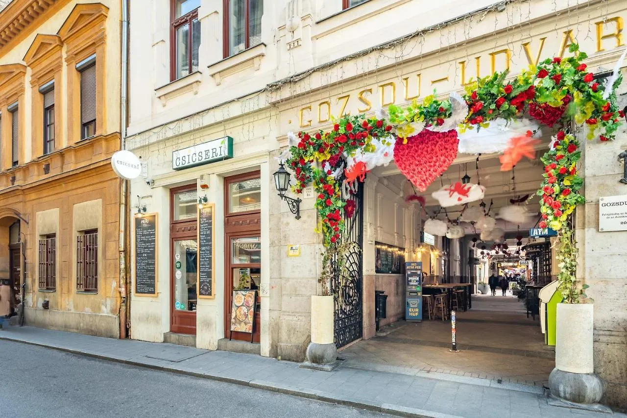 Extreme Central - New - Lively Neighbourhood Budapest Hungary