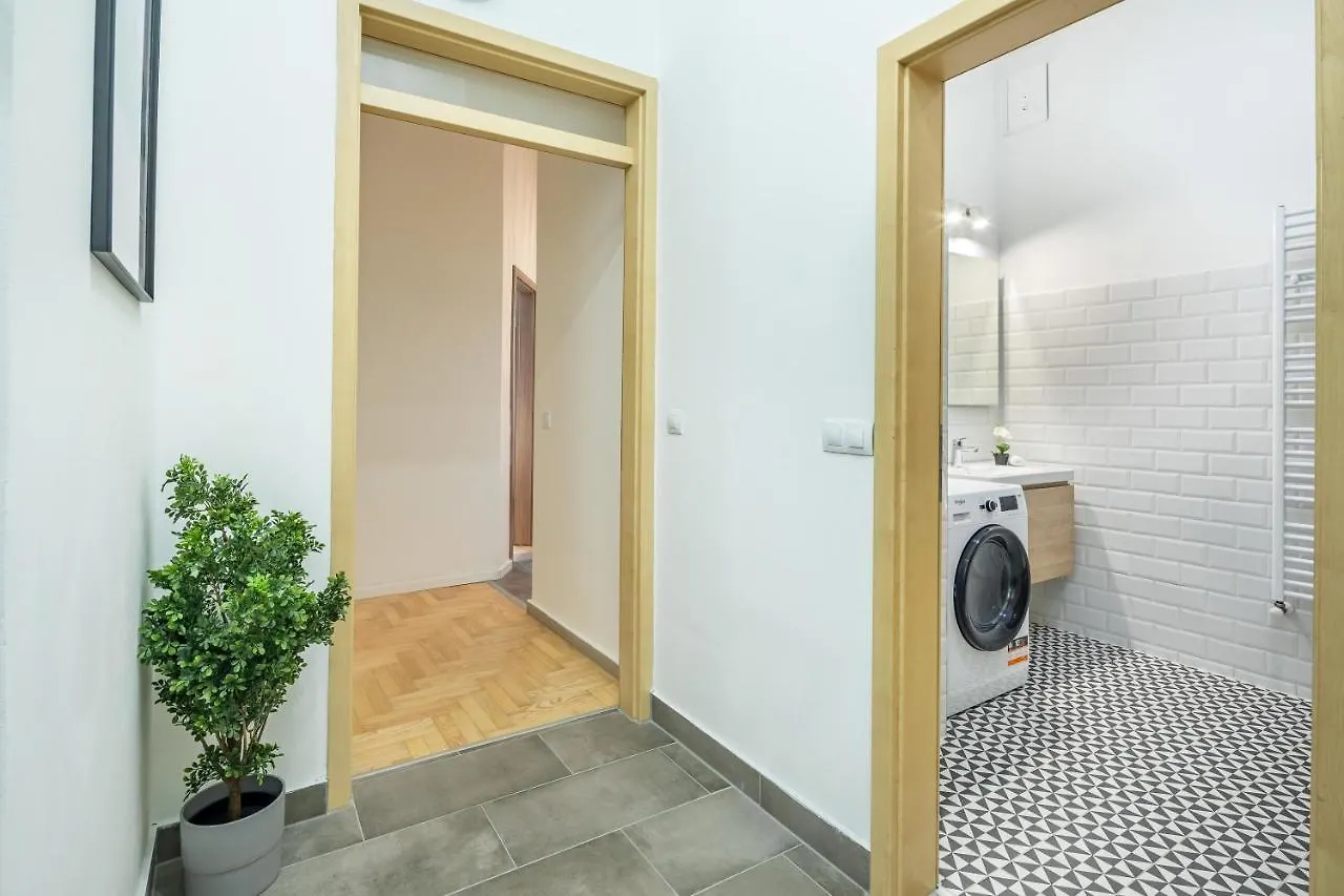 Extreme Central - New - Lively Neighbourhood Budapest Apartment